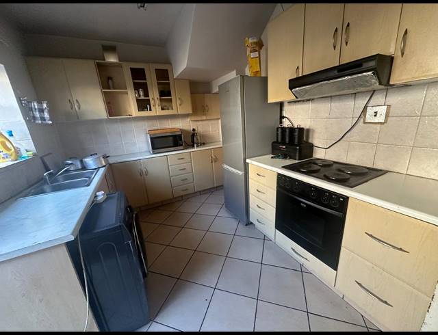 3 BEDROOM APARTMENT FOR SALE IN SCOTTSVILLE